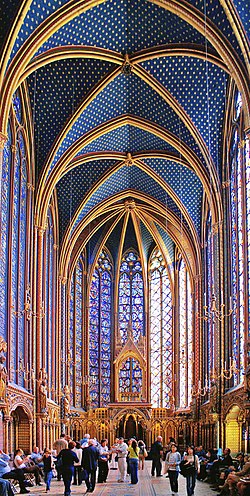 https://upload.wikimedia.org/wikipedia/commons/thumb/7/70/Sainte_Chapelle_-_Upper_level_1.jpg/250px-Sainte_Chapelle_-_Upper_level_1.jpg