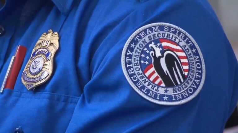 ‘We’re still showing up’: TSA workers in Las Vegas feel strain of shutdown as possible pay nears