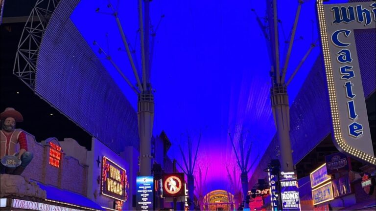 BIG T LAS VEGAS FREAKMONT STREET FREAKY FRIDAY