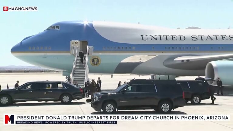 🇺🇸 Donald Trump Departs Las Vegas, Nevada for TPUSA Event at Dream City Church in Phoenix, Arizona