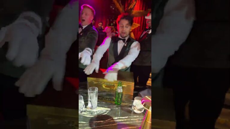 I got the $1000 Tomahawk from Papi Steak in Las Vegas #papisteak #tomahawksteak #lasvegas