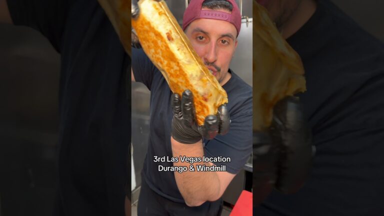 Las Vegas late night #303inthecut #vegaseats #lasvegasfood