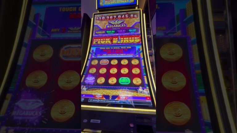 OMG FIRST SPIN WINNING IN LAS VEGAS #slot #casinoslots #casino