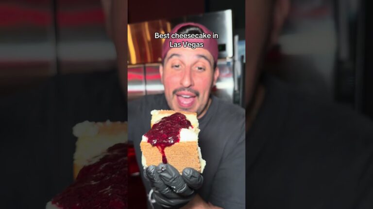 Best cheesecake in Las Vegas #303inthecut #vegaseats #lasvegasfood #cheesecake