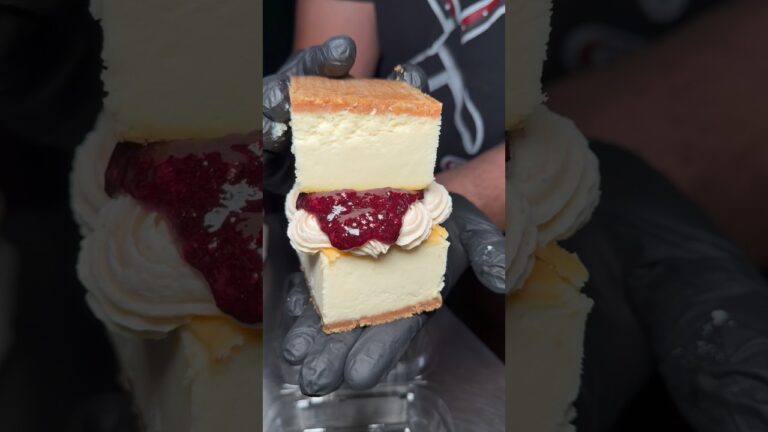 Best cheesecake in Las Vegas #303inthecut #vegaseats #lasvegasfood #cheesecake