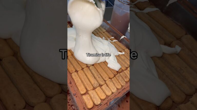 Best tiramisu in Las Vegas #303inthecut #vegaseats #lasvegasfood #tiramisu