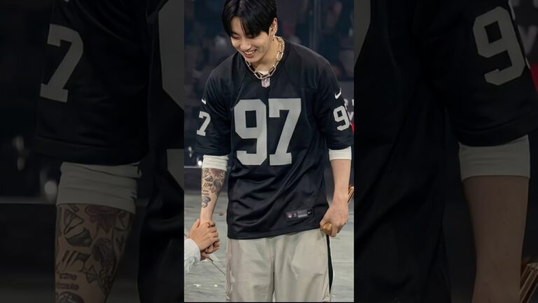 “I WANT TO MARRY JUNGKOOK!” 😱 Taehyung Shocked Las Vegas! #Shorts #Taekook