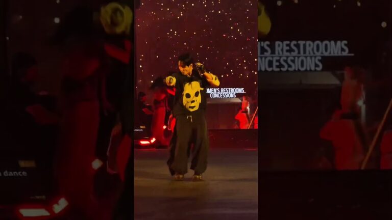 JungKook’s window-wiping dance in Las Vegas D1. #bts #arirang #jungkook #lasvegas