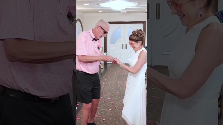 Kelly & John’s Elvis Vow Renewals in Las Vegas | Graceland Chapel