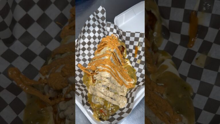 Las Vegas late night food #303inthecut #vegaseats #lasvegasfood #greenchile