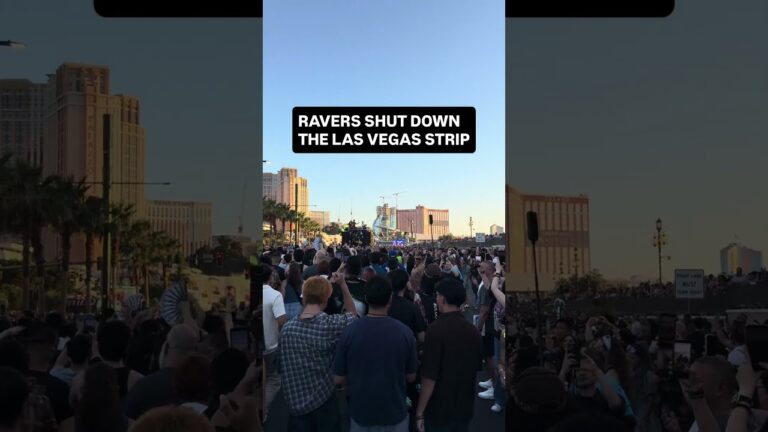POV: WALKING THE WORLD PARTY PARADE IN LAS VEGAS