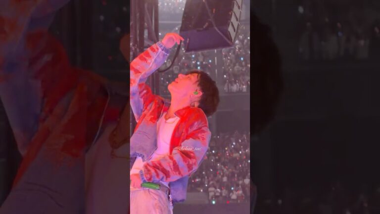 Taehyung Fire 🔥🥵 Las Vegas day 1 #bts #taehyung #v #방탄소년단 #bts_arirang #bts_tour