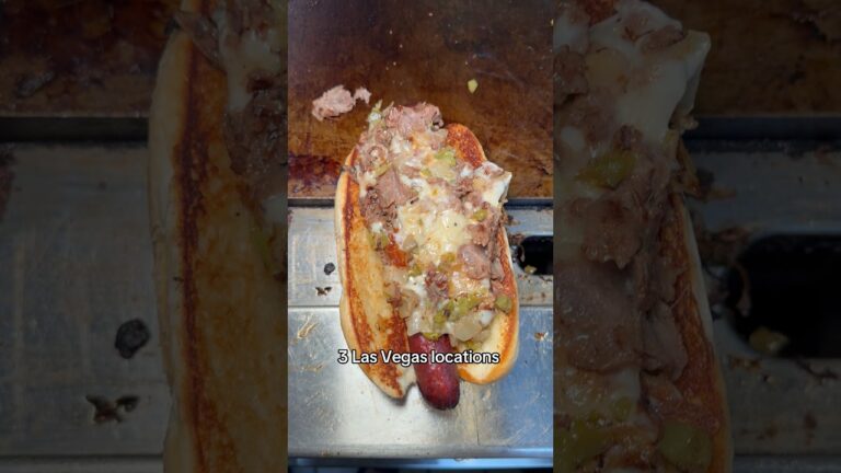 Best Las Vegas late night food #303inthecut #vegaseats #lasvegasfood #hotdog