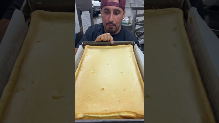 Best cheesecake in Las Vegas #303inthecut #vegaseats #lasvegasfood