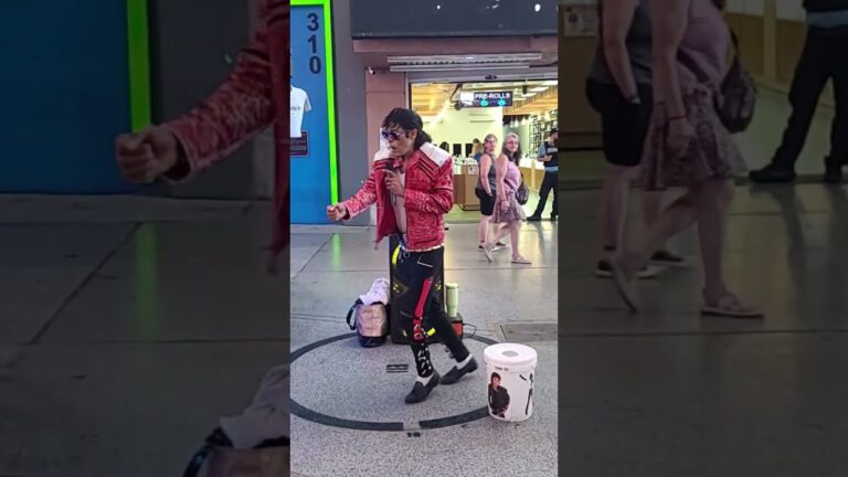 Did You MISS Las Vegas Michael Jackson MOONWALK? #subscribe #michaeljackson #shorts #video #music