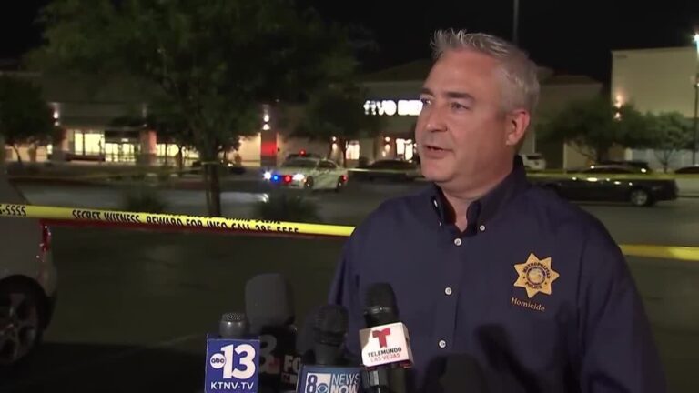 FULL: Las Vegas police search for suspect after man shot, killed at store