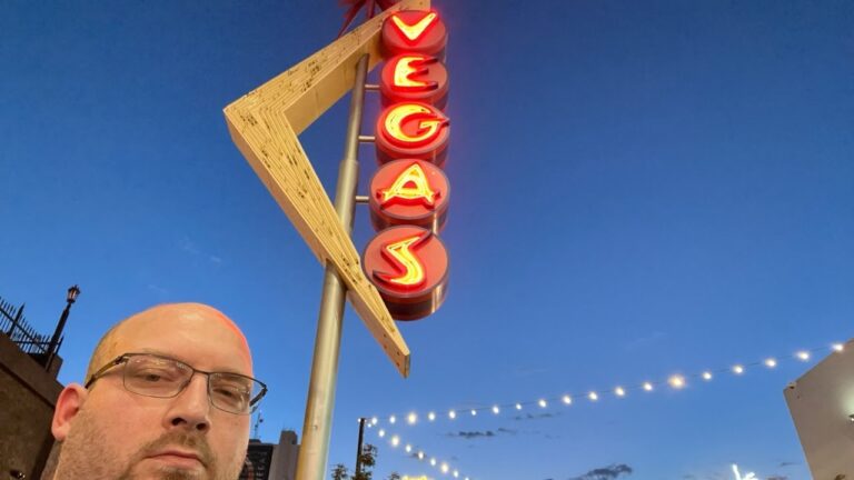 LAS VEGAS FREAKMONT STREET SCHMOKIN SATURDAY