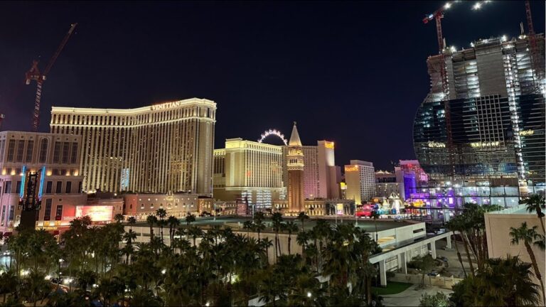 LAS VEGAS STRIP THUMPIN THURSDAY