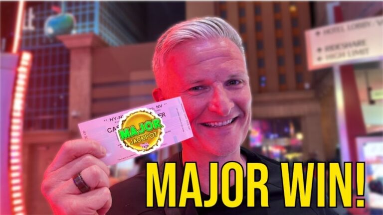 LAS VEGAS VLOG: HUGE Slot Win, Primrose Breakfast & Windy Day on the Strip!
