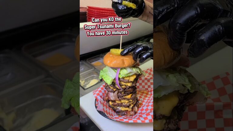 The “Super Tsunami” Burger Challenge Awaits You in Las Vegas