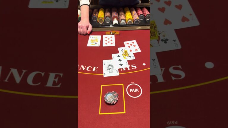 This is the way you start a blackjack shoe @venetianvegas