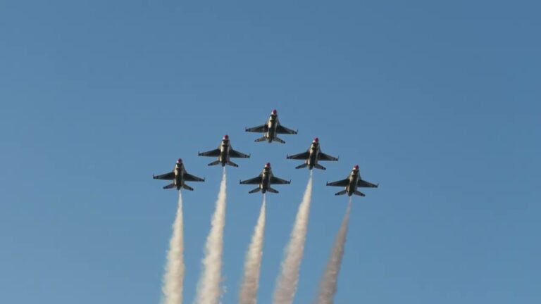 U.S. Air Force Thunderbirds flyover of the Las Vegas strip!