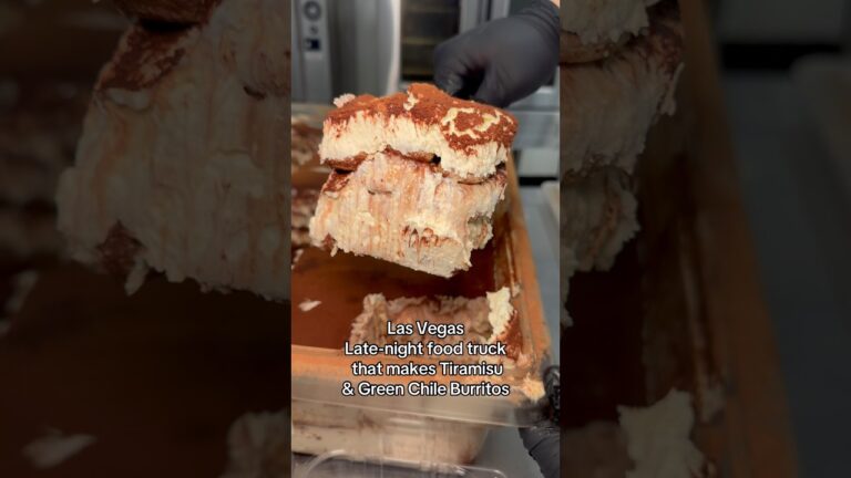 Best Las Vegas late night food #303inthecut #lasvegasfood #vegaseats #tiramisu