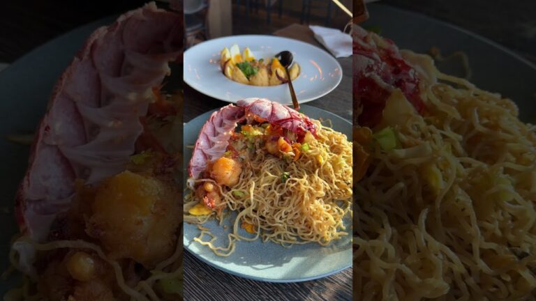 I Tried THE BEST Lobster Noodles in Las Vegas🦞
