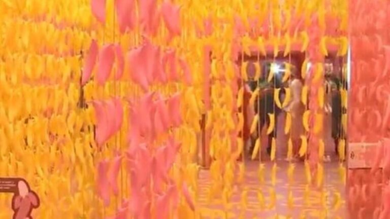 LARGEST Museum of Ice-Cream OPENS in Las Vegas