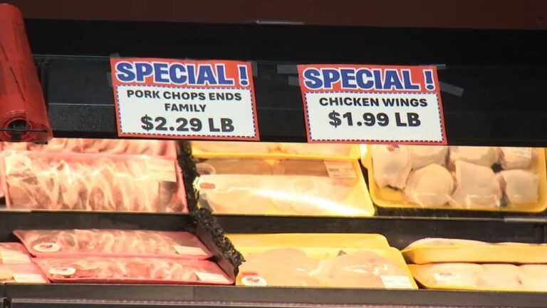 Las Vegas markets cut staff, hours after SNAP benefit changes
