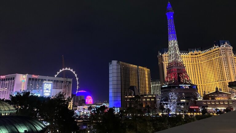 🔴Live| Walking & Chatting on the Las Vegas Strip