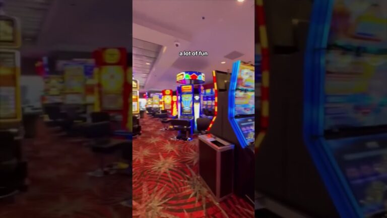 Top 3 dirt cheap safe clean Las Vegas hotel rooms Excalibur, Orleans & The D downtown on Fremont