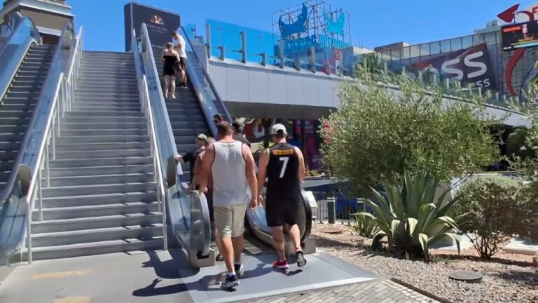 Views From The LAS VEGAS STRIP VLOG. Saturday July 25, 2026. #lonewulfrick2026