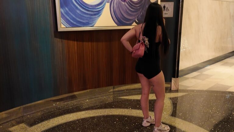 Walking the Las Vegas Strip MGM to Cosmo on 7/13 in 4k around 6pm – People watching, entertainers.