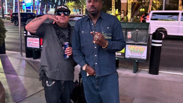 fremont street experiencing downtown Las Vegas performance live bands  😎🤙📞🔥🎤🎵🎶🎧🎹🔥