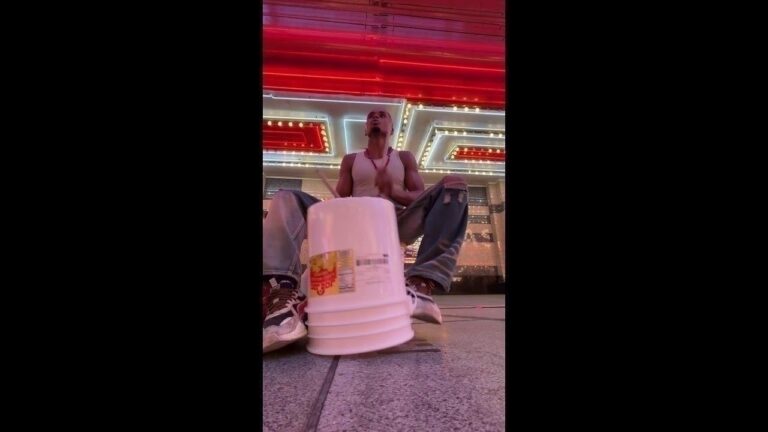 1mred is live Bucket drumming Street Performing Busking on the Las Vegas Strip