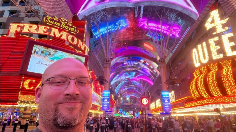 BIGT LAS VEGAS FREAKMONT SCHMOKIN SATURDAY