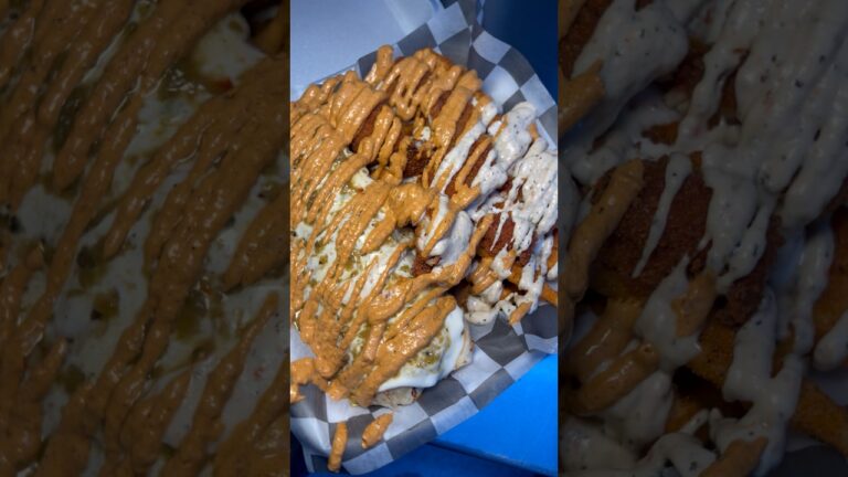 Best Las Vegas late night food #303inthecut #lasvegasfood #loadedfries