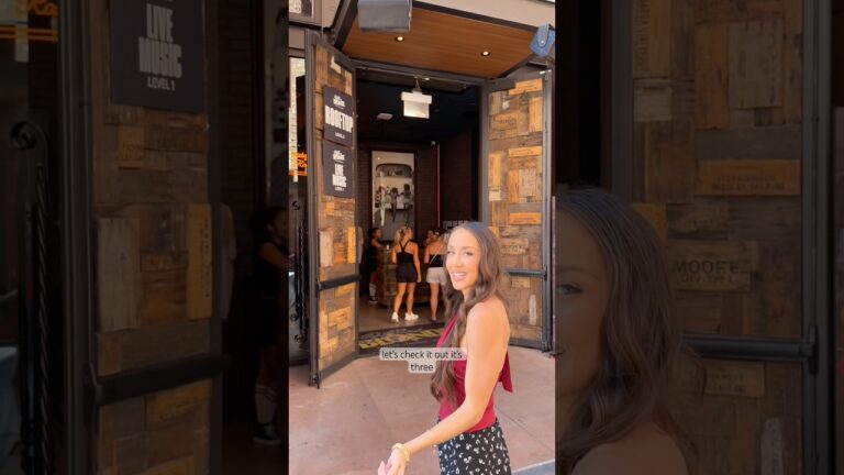 Bottled Blonde in Las Vegas & check out the Vegas2Go app! #lasvegas ￼#vegas