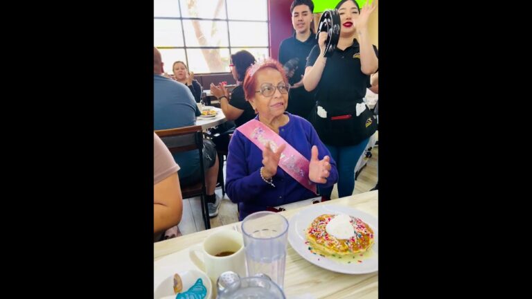 Cumpleaños de la tía #80 en Las Vegas Nevada 🎉🎂🍰🌹🥳