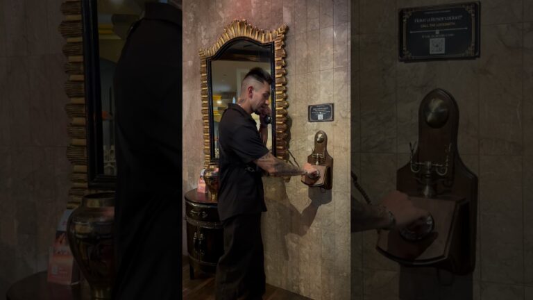 Did you know about this secret speakeasy in Las Vegas?📍The Lock Speakeasy at Horseshoe Las Vegas