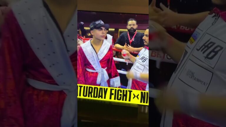 Dylan Capetillo Meets Oscar De La Hoya at the Iconic Las Vegas Sign! 🥊🔥