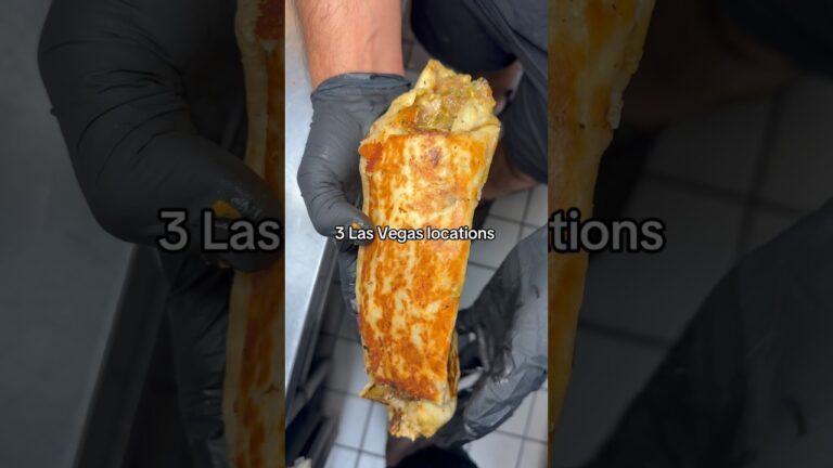 Green chile burrito in Las Vegas #303inthecut #lasvegasfood #burrito