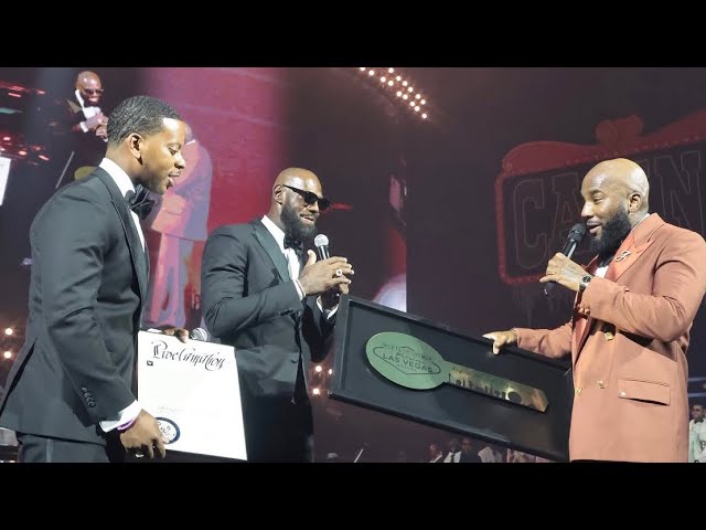 LeBron presented Jeezy with the key to the Las Vegas   at  hip-hop symphony