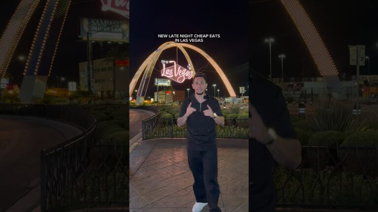 New Late Night Cheap Eats in Las Vegas #HostedByTheSTRAT📍 The View Lounge at The STRAT Hotel