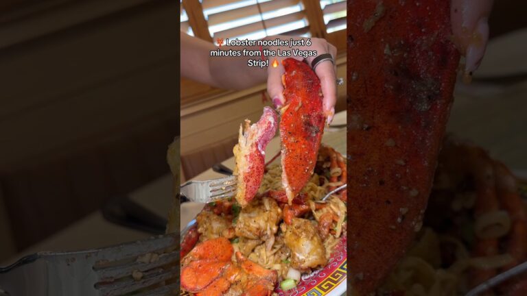 The best lobster noodles in Las Vegas? #lobster #noodles #chinesefood #vegas