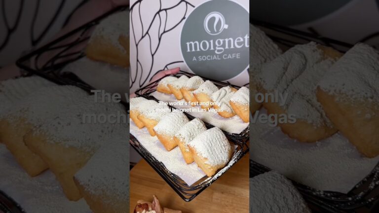 The viral mochi beignet from Moignet cafe in Las Vegas! #mochi #beignet #pastry #dessert