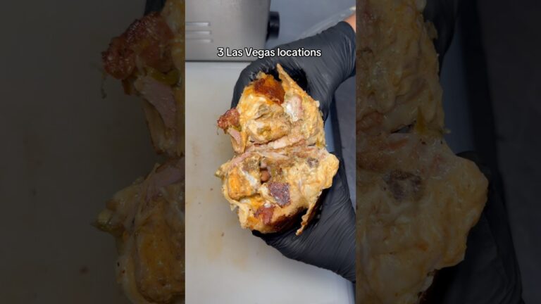 Best Las Vegas late night food #303inthecut #lasvegasfood #burrito #greenchile