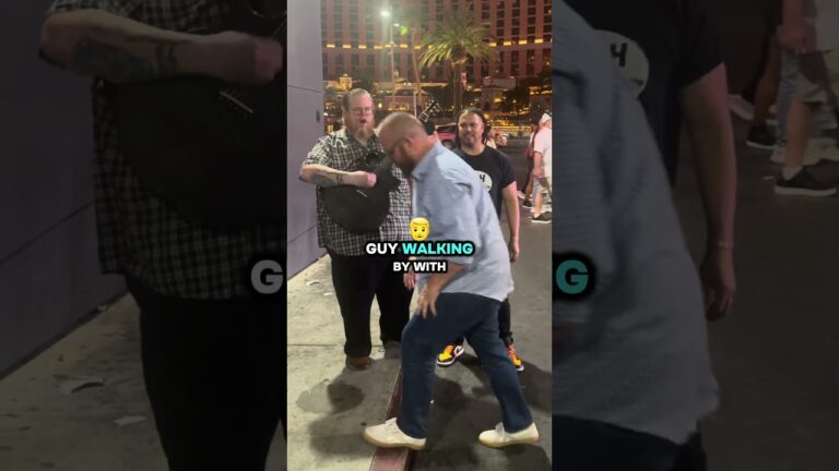 The Mad Hater yells at Street Performer in Las Vegas #fighting #prank @toddroycexxl