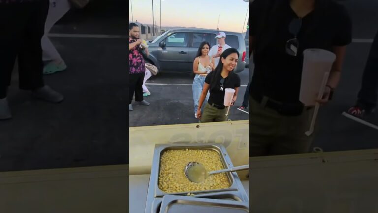 The bag itself cost them $10 😂 Las Vegas Best Elote 🌽🤤 #pov #byob #vegas #antojos #pollitosaguas